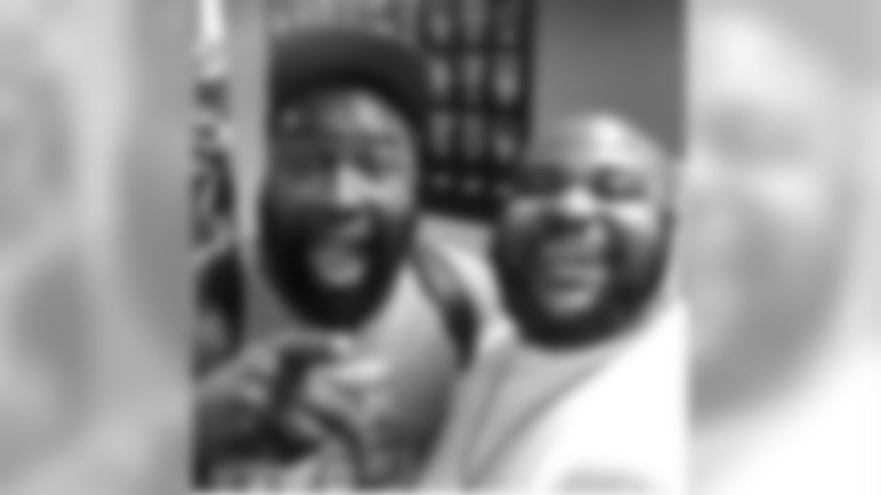 brandonw_66 [Brandon Williams] He's BACK!!!!!!! @kapronlewis