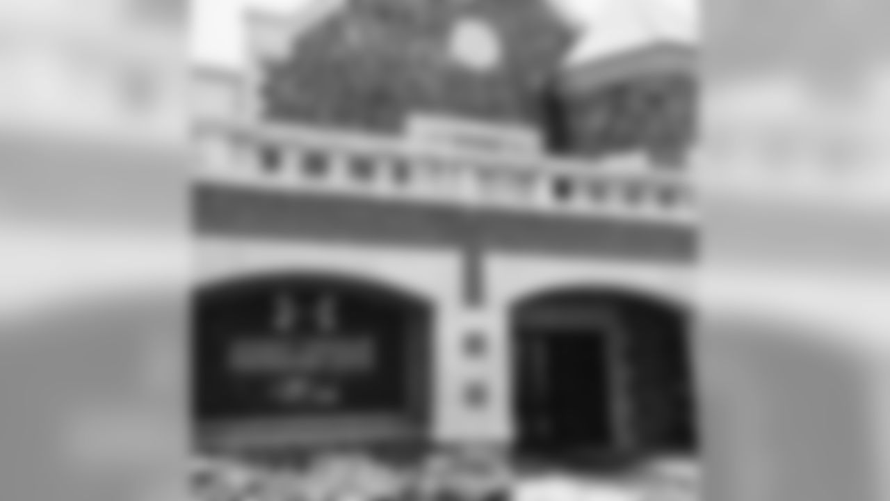 ravens[Baltimore Ravens]:A little snow doesn't stop football. #RavensNation