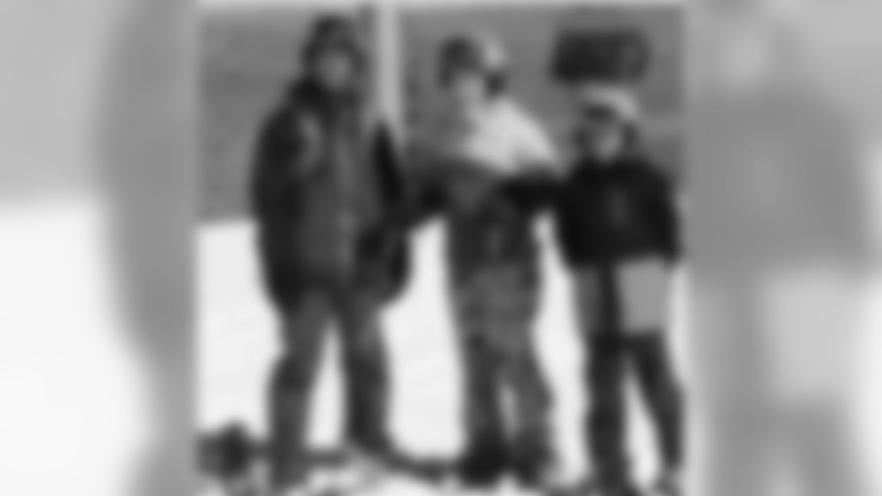 aceandsmitty[Steve Smith Sr.]:#familytime is the best time! PD ,BJ, BAM Greatest kids in the world.Conquering the #Canyon's #utah