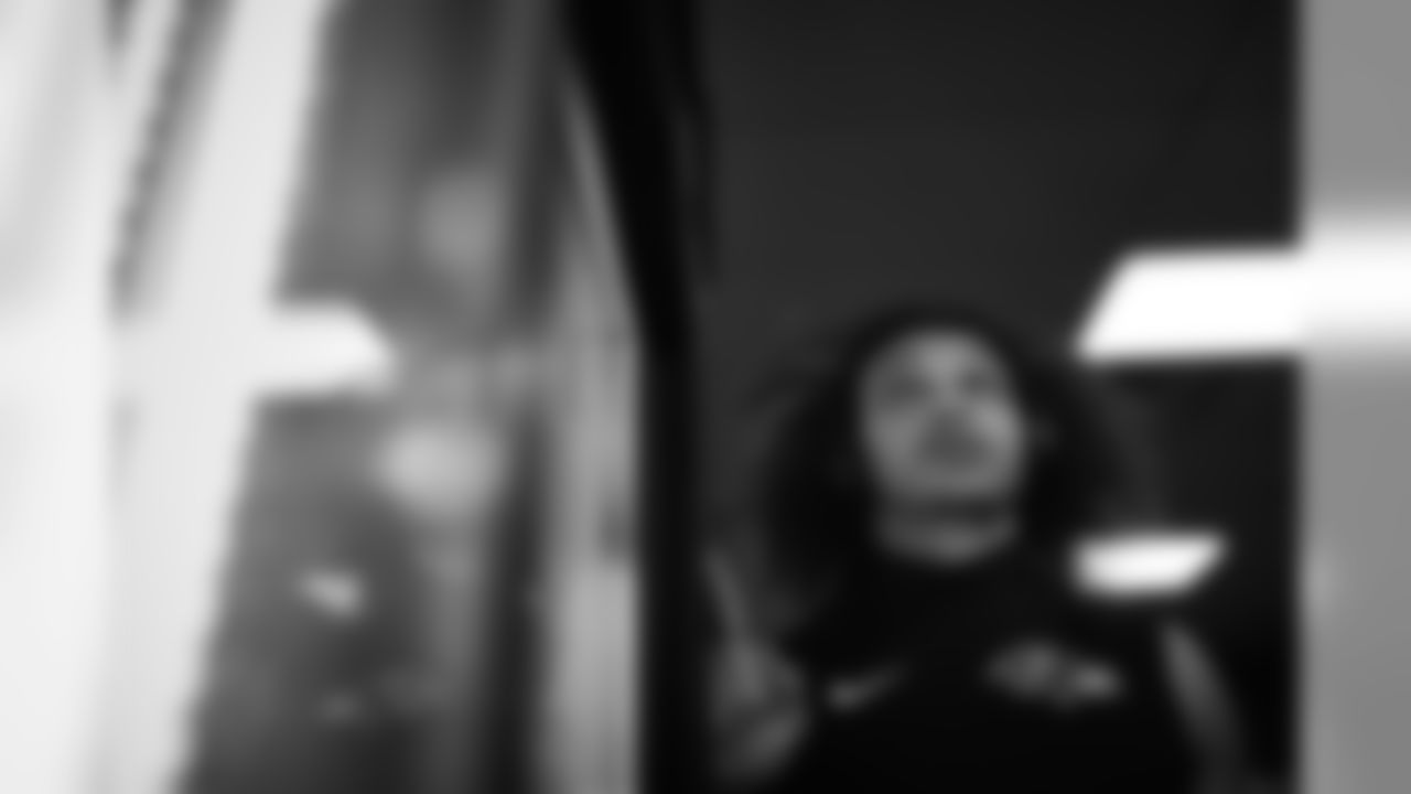 Bills_120819sh002