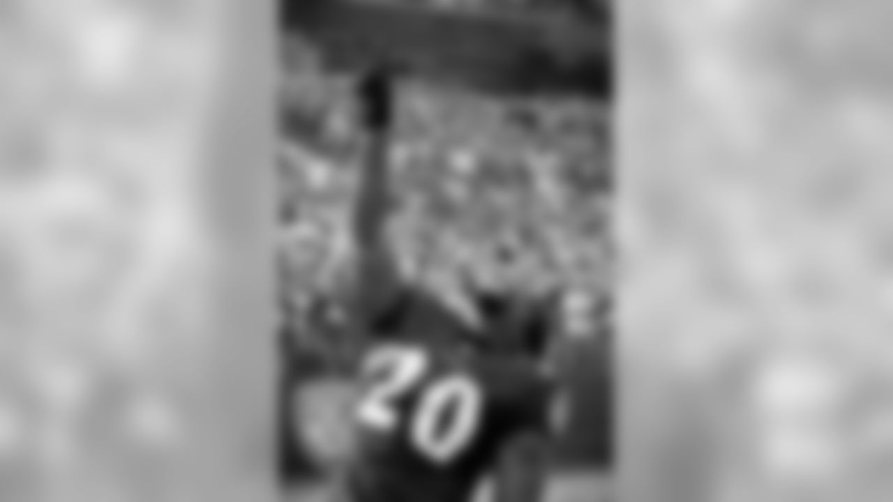 Images from the Ravens' 37-34 overtime win against the visiting Buffalo Bills on Sunday, Oct. 25, 2010.