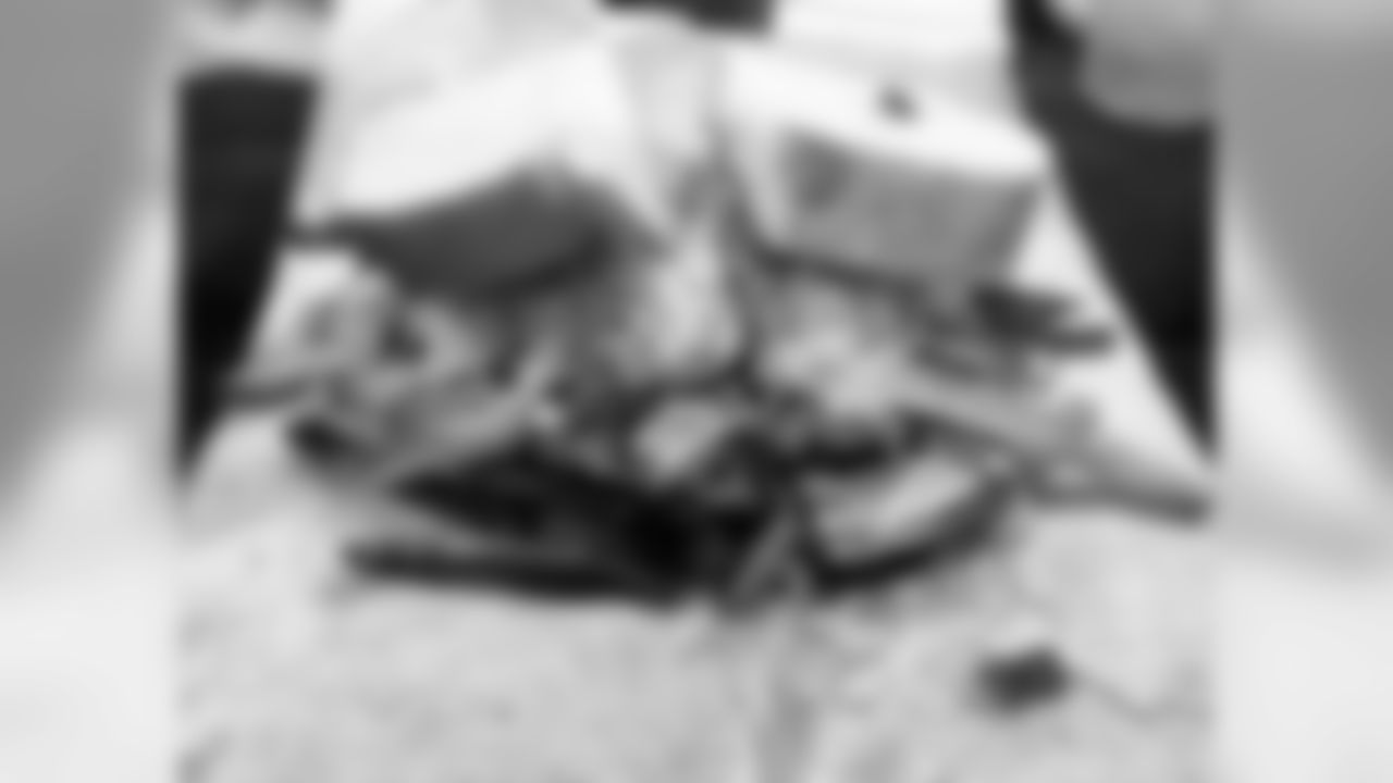 urbanlegend96[Brent Urban]: You know the d-line had to try the famous Primanti Bros. sandwich before we beat Pittsburgh tomorrow #eatthenconquerbih