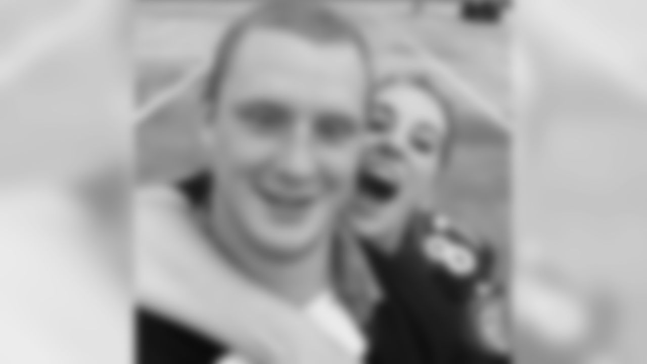 maxxwilliams[Maxx Williams]: Glad she made it out to Baltimore!