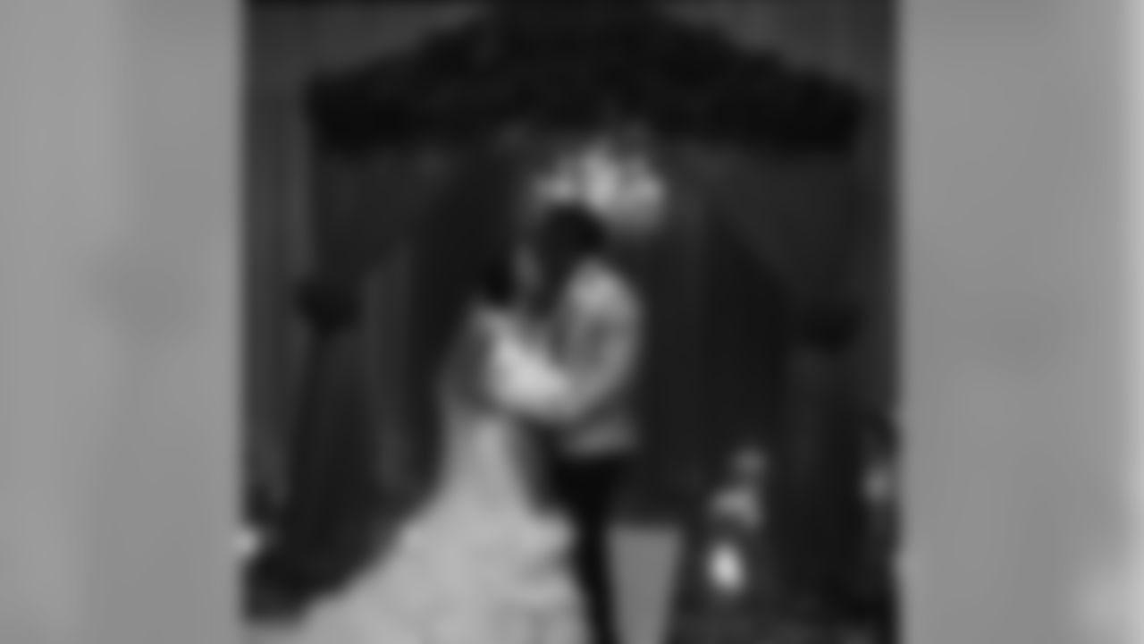 im_klewis23 [Kendrick Lewis]: I present to you Mr & Mrs Lewis