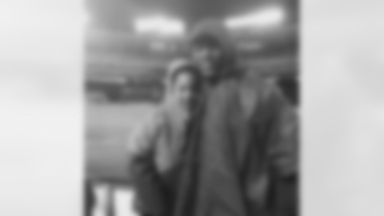 benjaminswatson [Benjamin Watson]: Let's go USA!!! Braving the rain in D.C. for #SheBelieves Cup! @ussoccer_wnt #USAvFRA