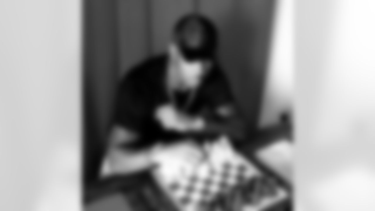 zobot_34 [Lorenzo Taliaferro]: Make your next move your best move... #TheBestHasYetToCome