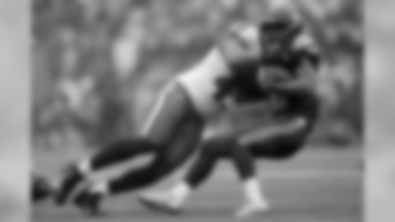 OLB Tyus Bowser