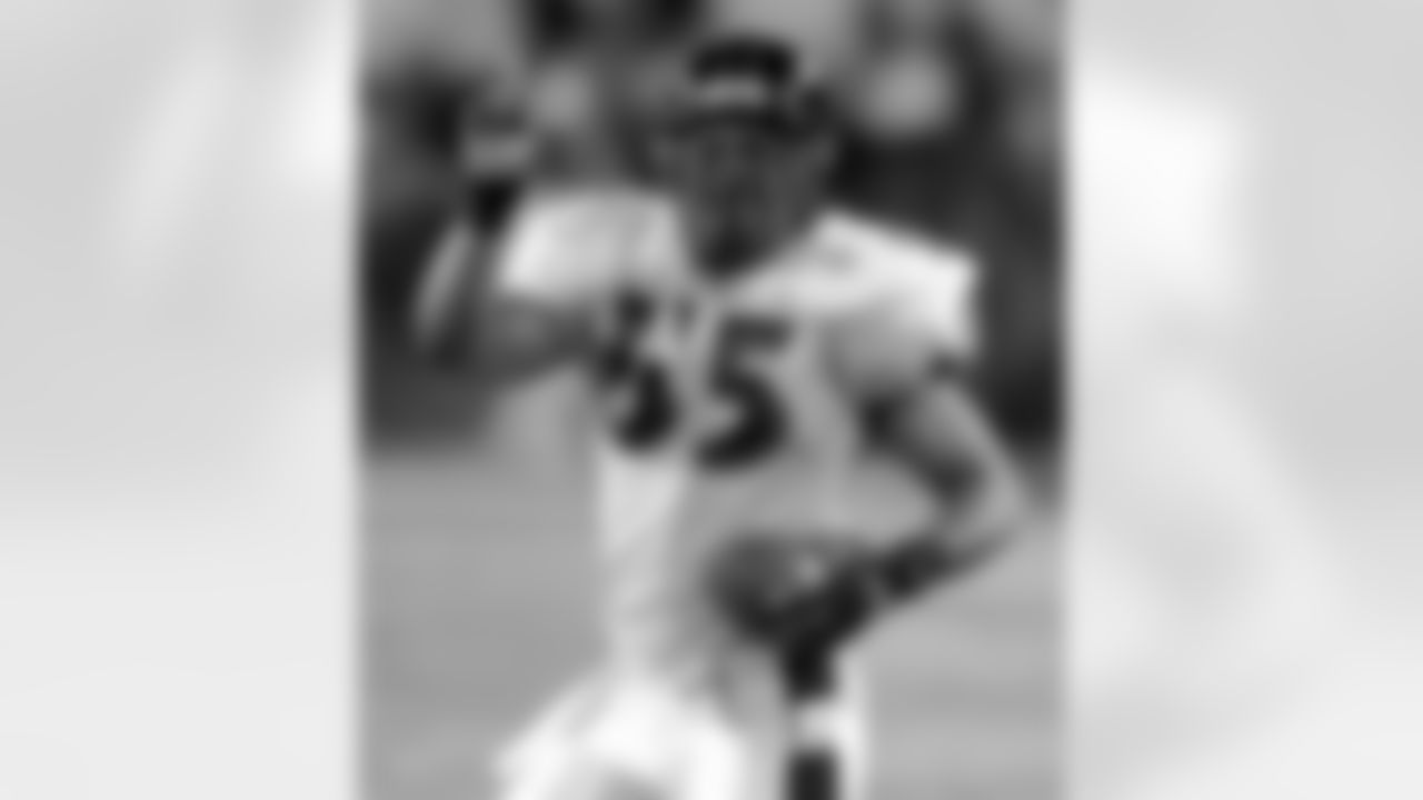 LB Jamie Sharper
1997 Draft - Round 2, Pick 34