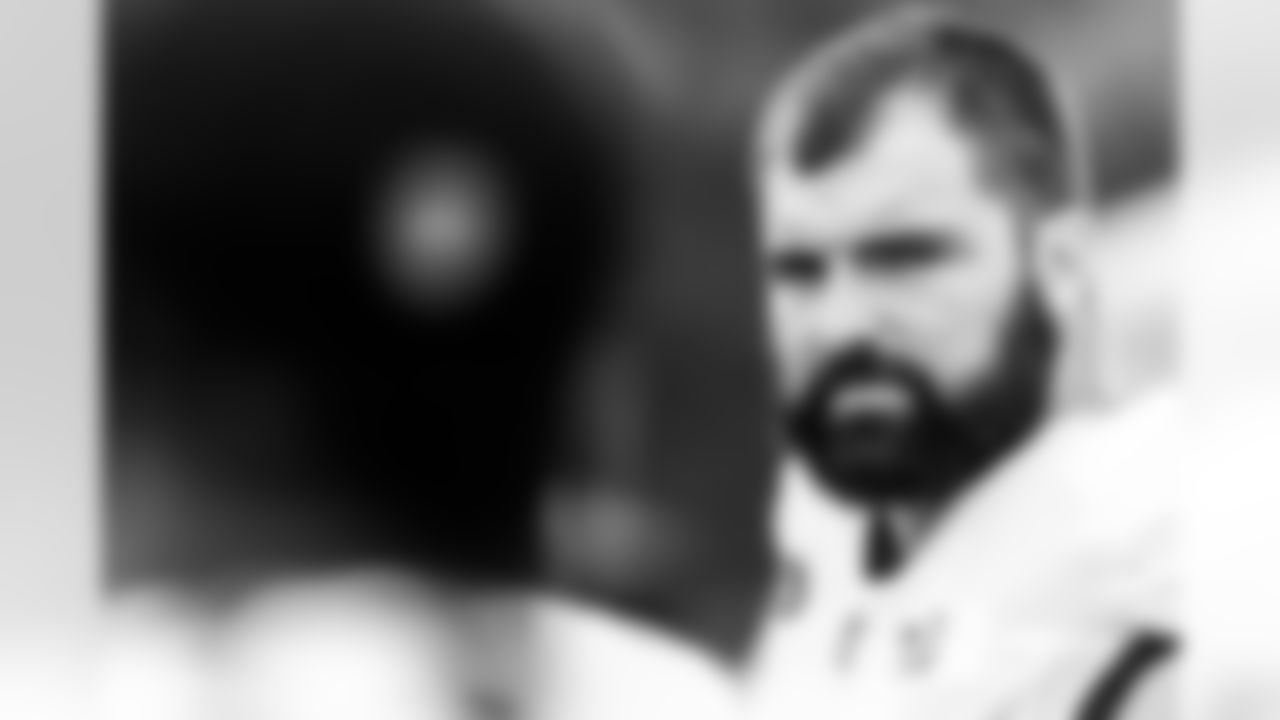 OT Alejandro Villanueva
