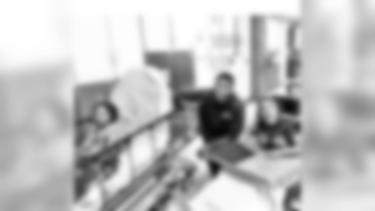 gshepp_33 [Gerrard Sheppard]: The ultimate Blessing in Life is being able to Bless others. Well spent time w some of the sweetest spirits I ever met The Kennedy Krieger Hospital @ravens @nfl