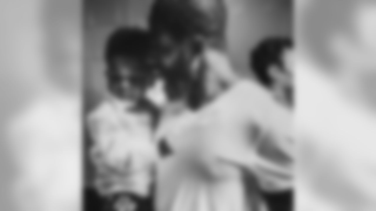 arr2four [Kyle Arrington]: 4 years ago today my life would never be the same. And the thing about it, it's not about my life.....it's about yours. Every thought I have, every decision I make, I keep you involved at all times. Happy Birthday my son! Daddy loves you