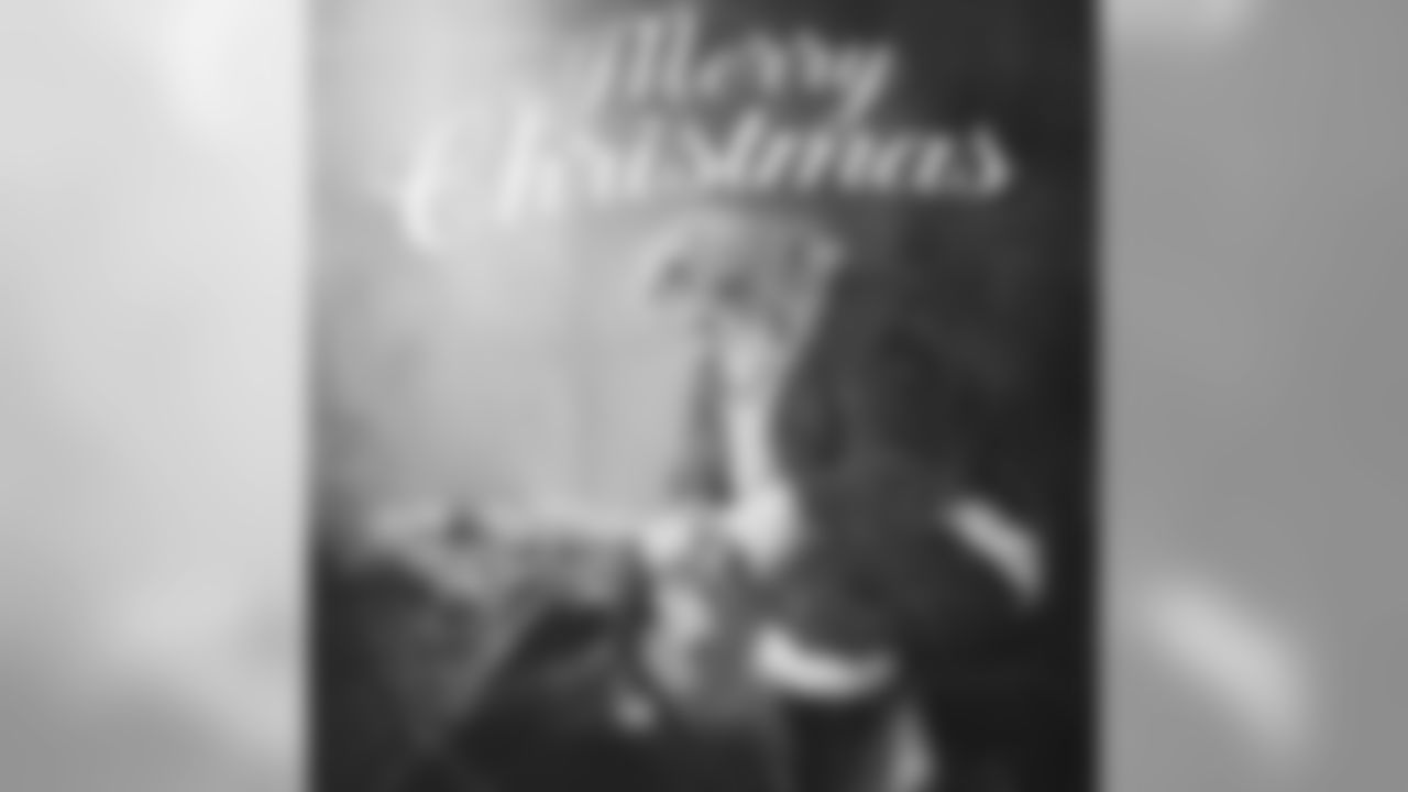 aceandsmitty[Steve Smith Sr.]: What Santa is really doing during Christmas!!!! God bless merry Christmas #SmithWPMOYChallenge