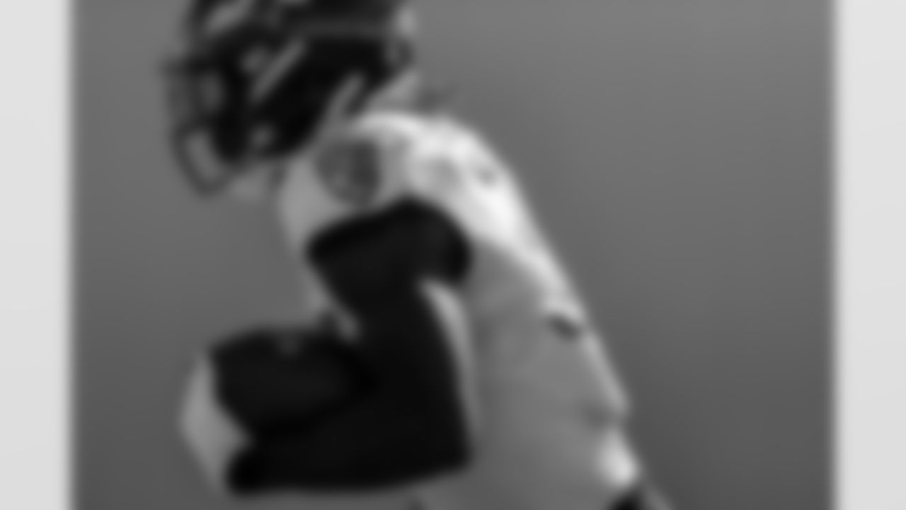 RB Gus Edwards