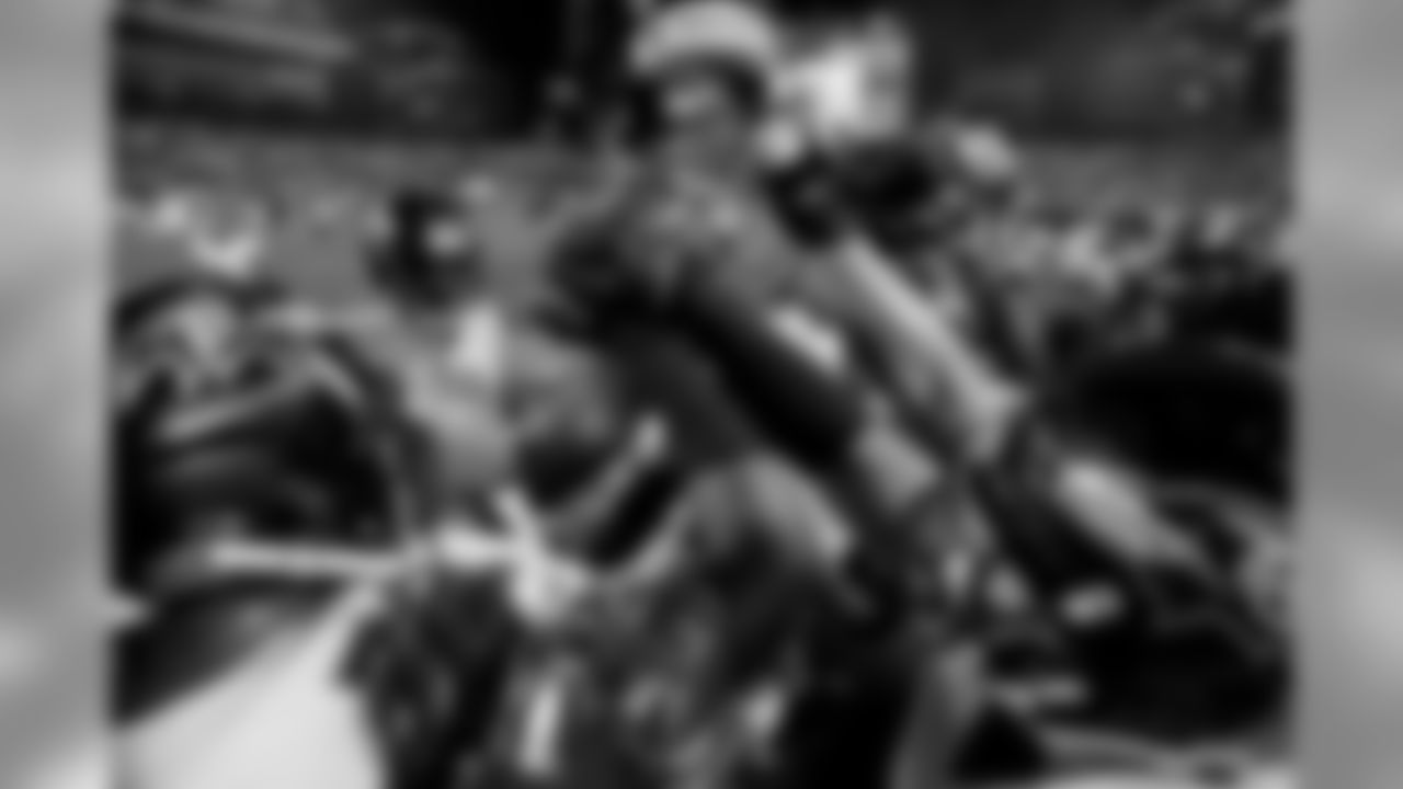 Suggs010315sh03