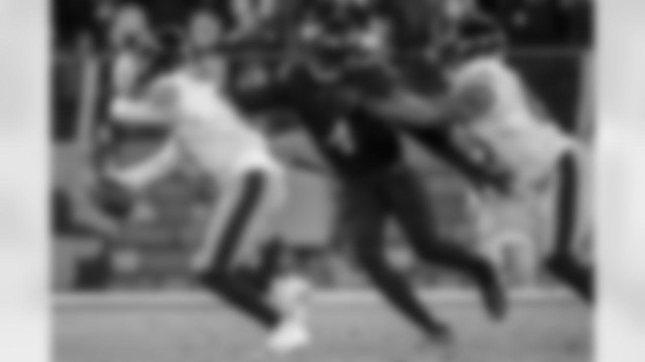 Jason Pierre-Paul
Pierre-Paul had three sacks in 14 games with Baltimore last season and is approaching 100 career sacks (94.5). Returning to the Ravens as a situational pass rusher could appeal to Pierre-Paul, who is entering his 14th season at age 34.