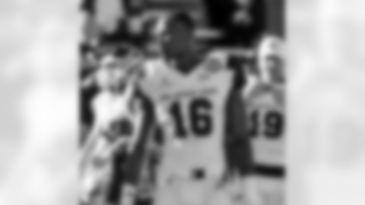 @j.scott_nm16 (Jaleel Scott) Good luck my boys. Beat UNM🤧