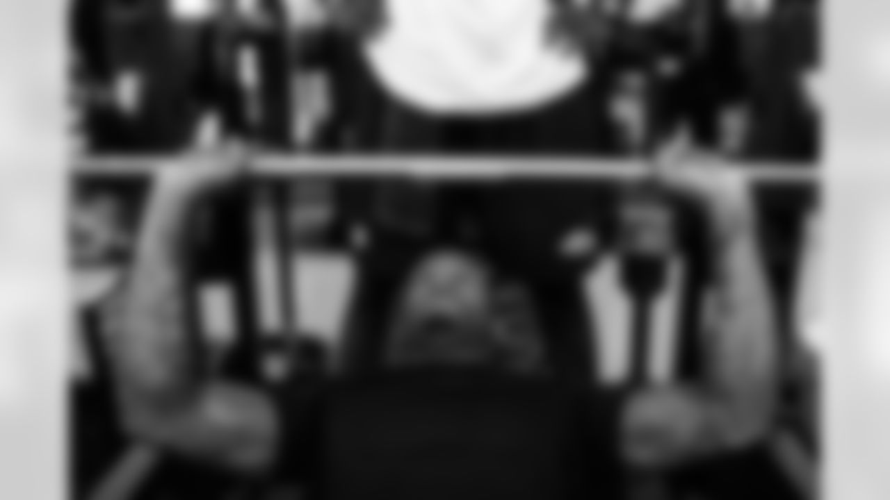 brandonw_66 [Brandon Williams]: Buck Slayer here with the kill of the day!!! Gotta get one more but today looks promising!!!