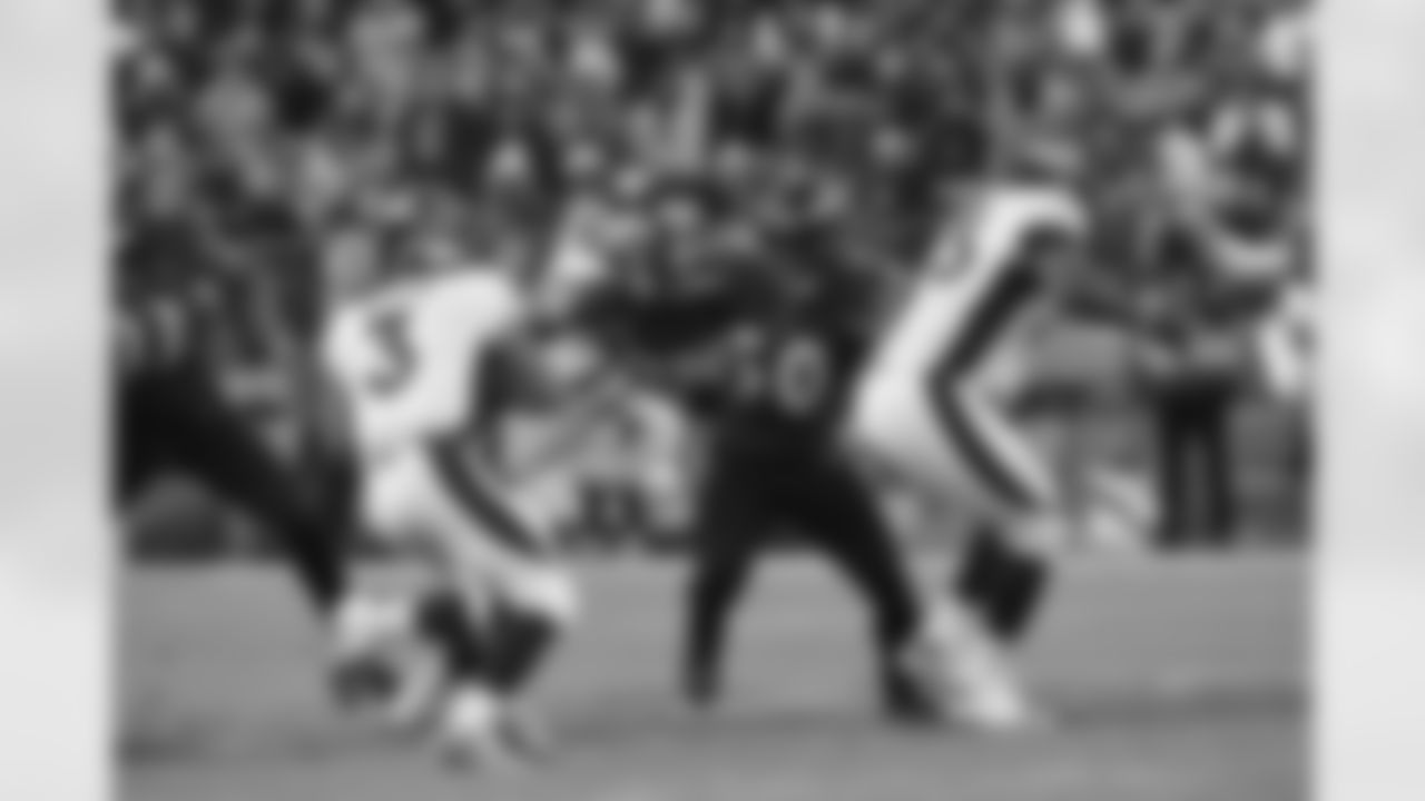 OLB Justin Houston
Houston led Baltimore with 9.5 sacks, including a half-sack on Burrow last week. It will be critical for the Ravens to put consistent pass rush pressure on Burrow. A 12-year veteran who wants a Super Bowl ring before he retires, Houston will be hunting for sacks on Sunday.