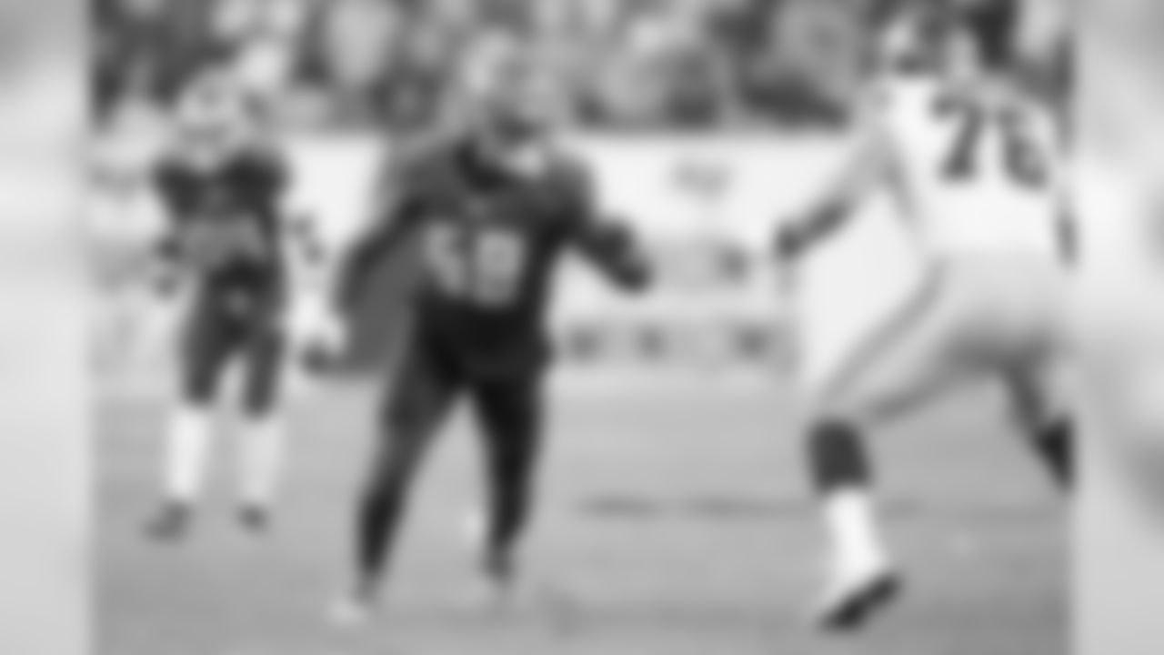 Barrett is about to cash in after a monster breakout campaign with the Bucs, having signed a one-year deal with them last offseason. He led the NFL with a staggering 19.5 sacks after 14 in the previous five seasons. The Bucs are expected to retain his services. Spotrac market value: $15.7 million