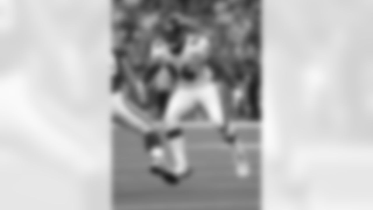 LB Adalius Thomas
2000 Draft - Round 6, Pick 186