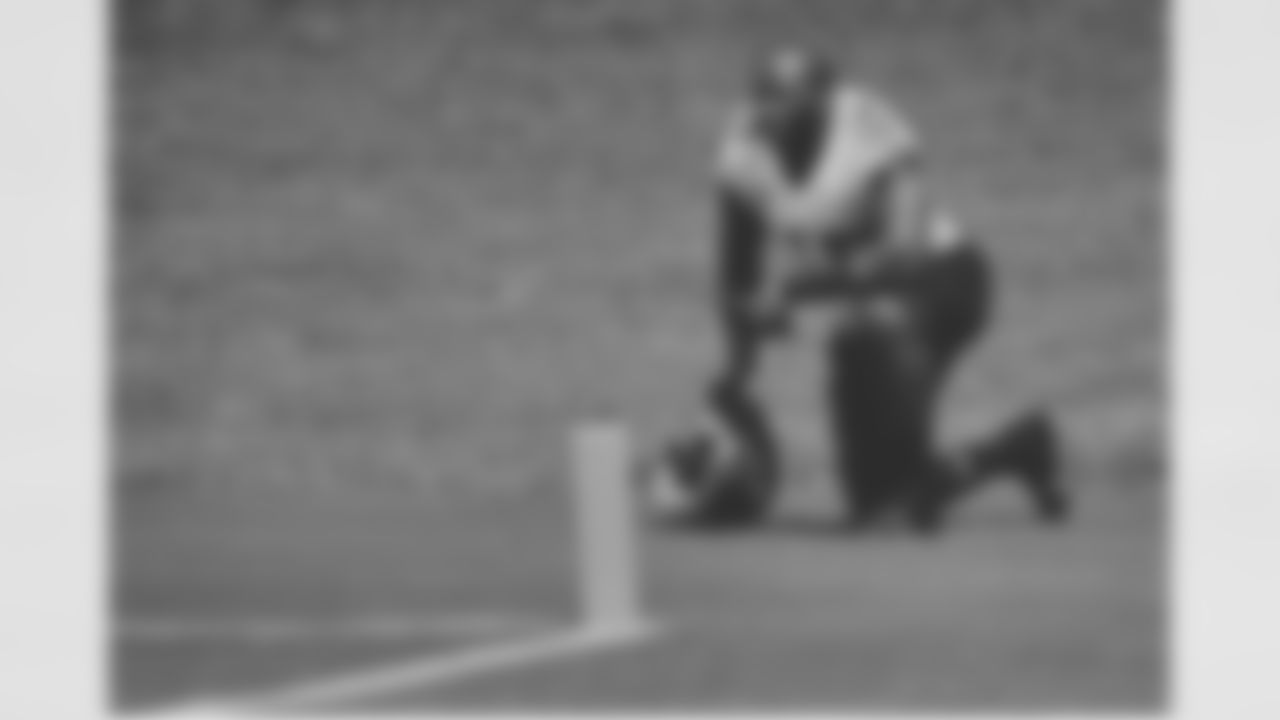 elvis.dumervil [Elvis Dumervil]: I'm just glad to be back working on my craft and getting ready for the season #ravensflock