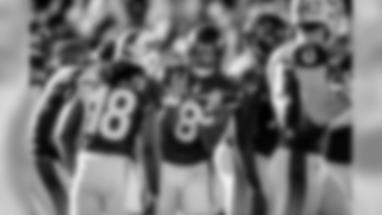 Quarterback Lamar Jackson leads a huddle on the field at the 2020 Pro Bowl game, Sunday, Jan. 26, 2020 in Orlando, Fla.