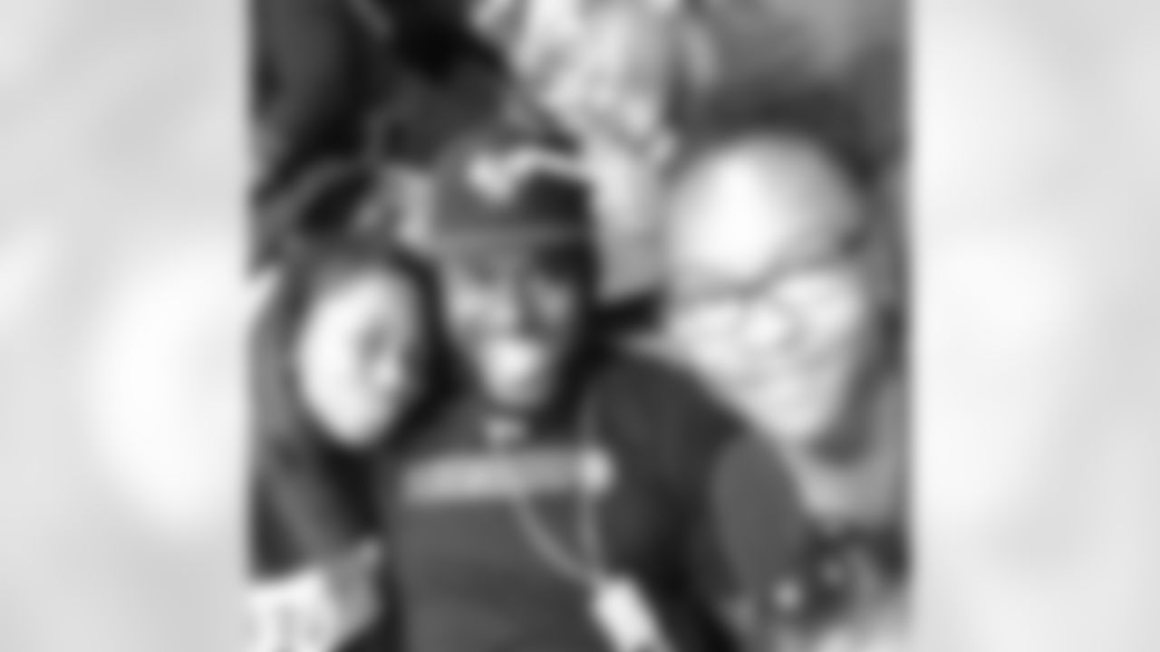 walknhitstick26 [Matt Elam]: At Dwyer with my nieces