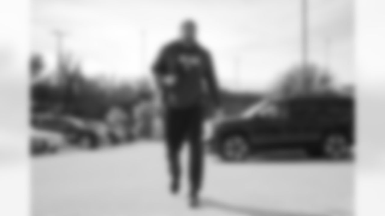 OT Alejandro Villanueva