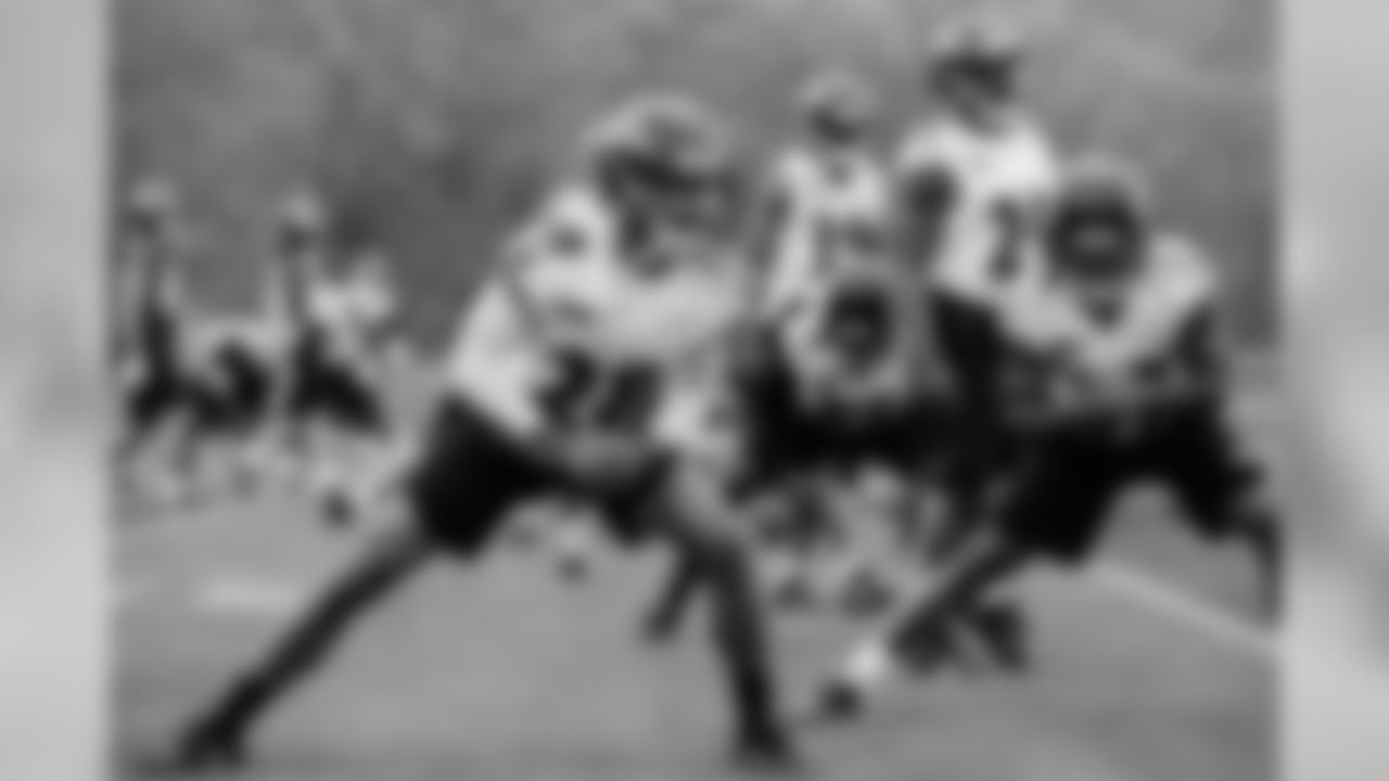 CB Anthony Averett