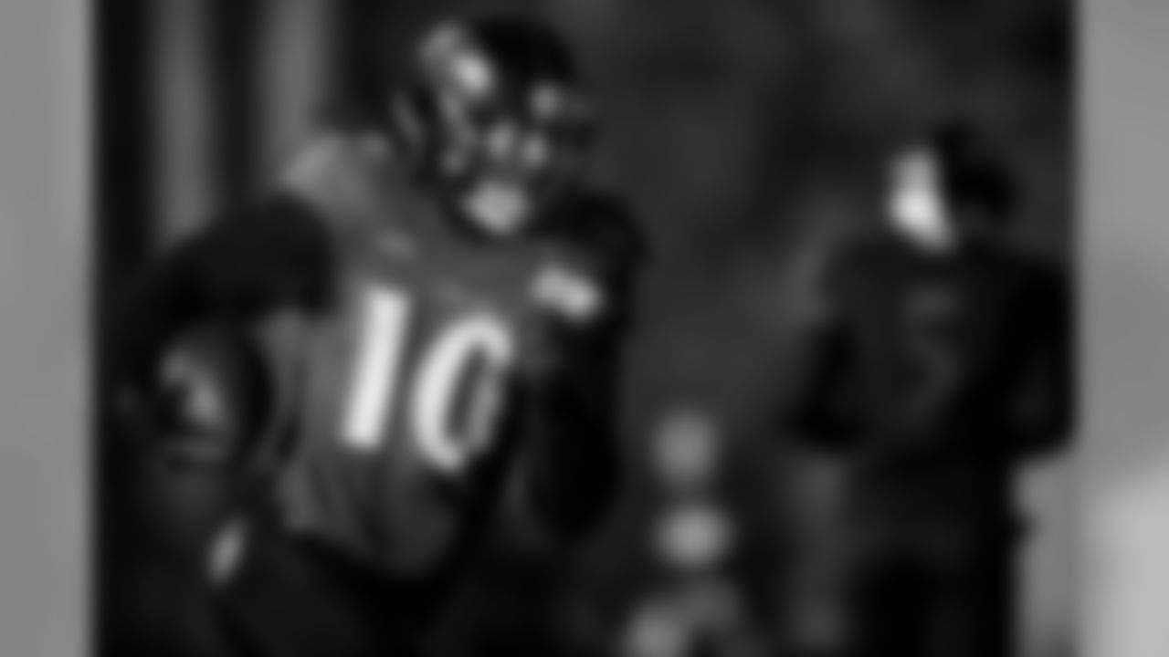 WR Chris Moore