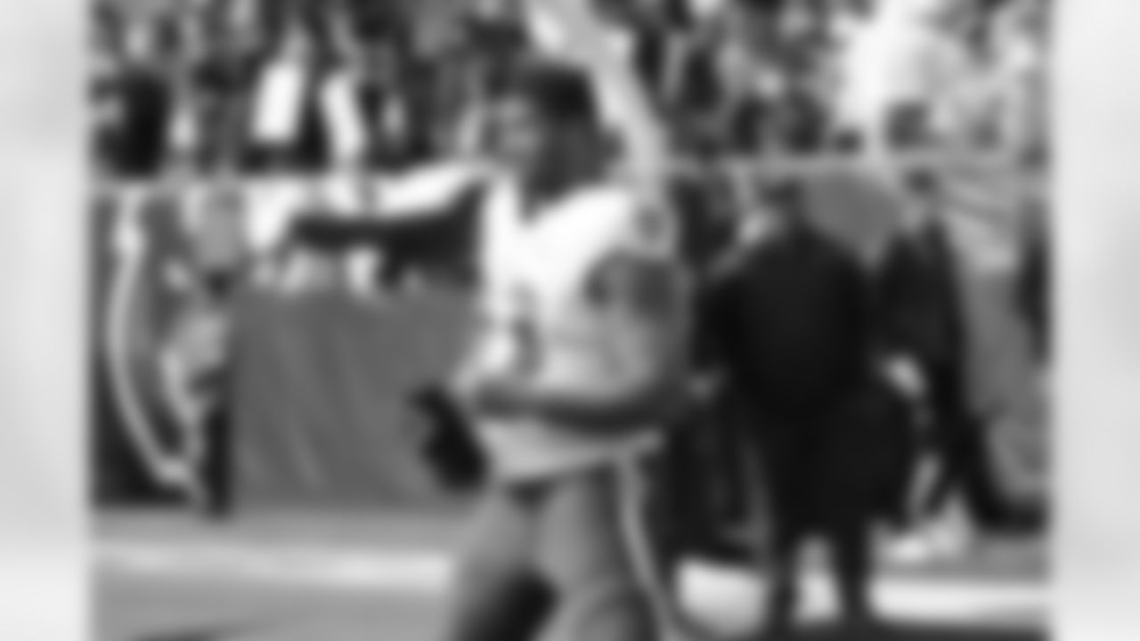 DE Calais Campbell