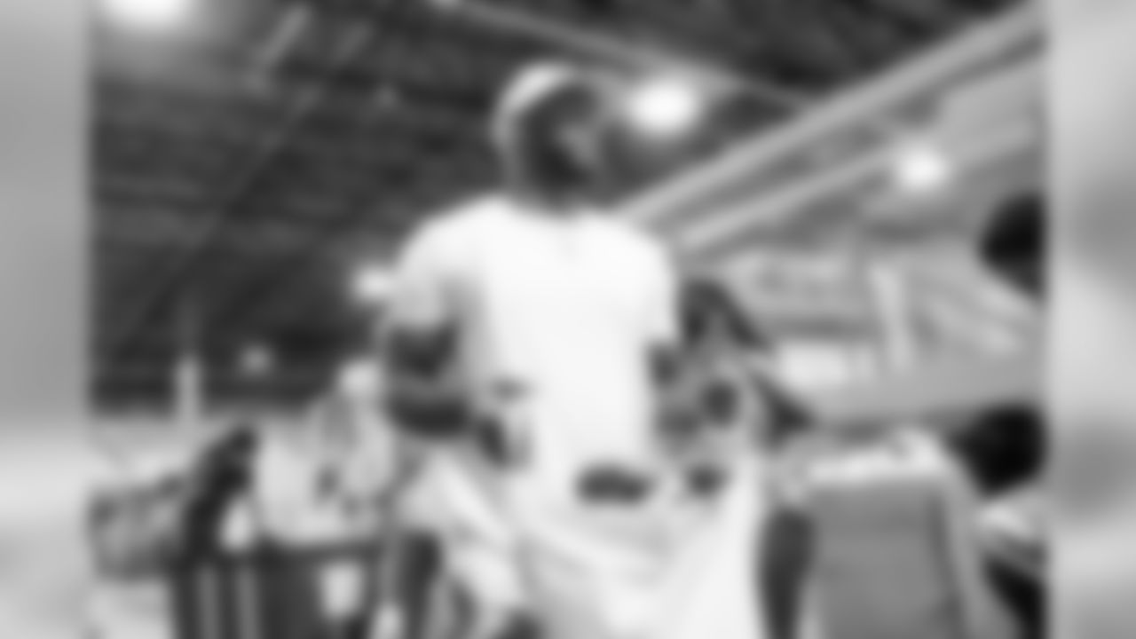 092319HuddleFor100WarehousePreview_0010