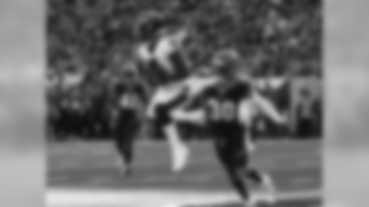 WR Marquise Brown