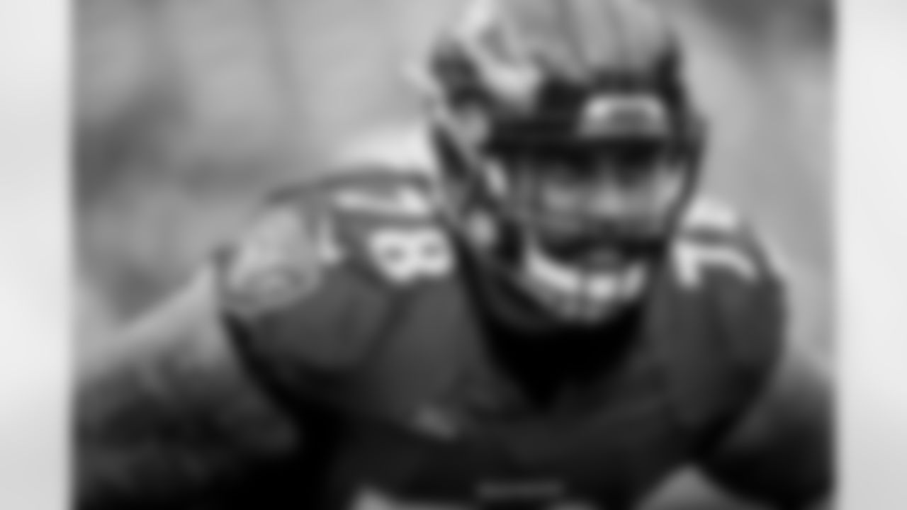 OT Austin Howard