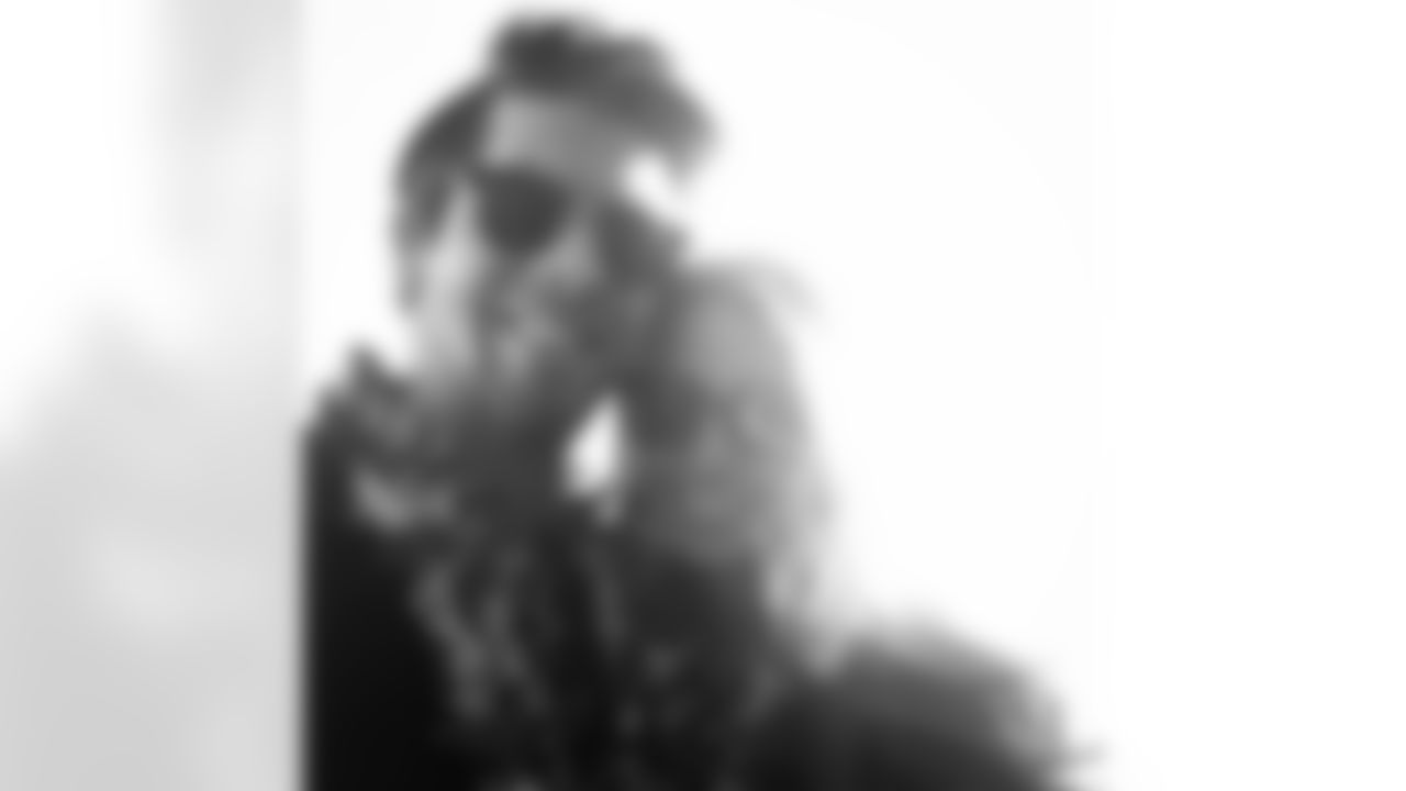 jtuck9 [Justin Tucker]: Standard #selfie from our arrival in Hawaii a few days ago. Lookin forward to the game tomorrow! #ProBowl @amandalbass