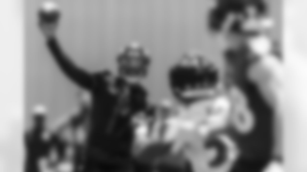 QB Josh Johnson