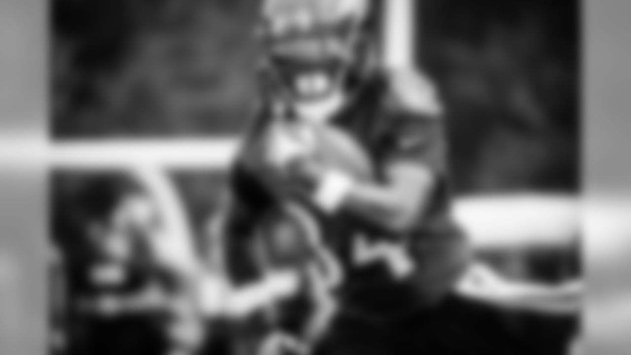 RB Alex Collins