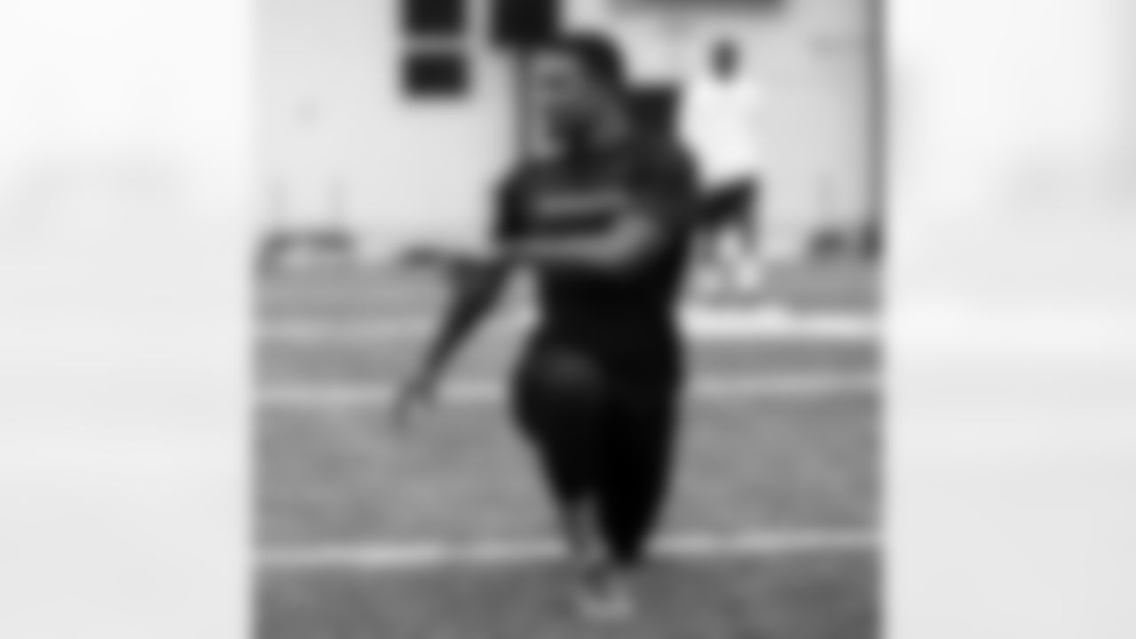 aceandsmitty [Steve Smith Sr.]: Just swagging out the #kilt