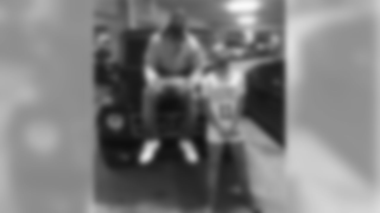 alevine.sr [Anthony Levine Sr.] Priceless moments!!