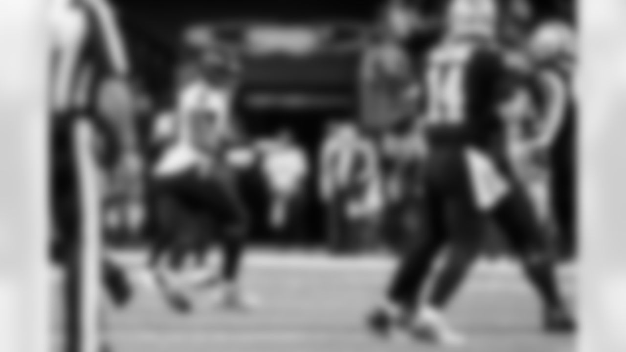 ILB Roquan Smith
Smith is looking forward to joining the intense atmosphere of Ravens vs. Steelers. After leading the Ravens with 11 tackles in Week 13, Smith seems to be playing even faster as he becomes more comfortable in Baltimore's defense. His physicality will be big in trying to slow down Harris.