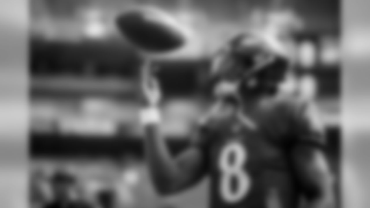 Quarterback Lamar Jackson spins the ball prior to the game against the Cincinnati Bengals on October 13, 2019.