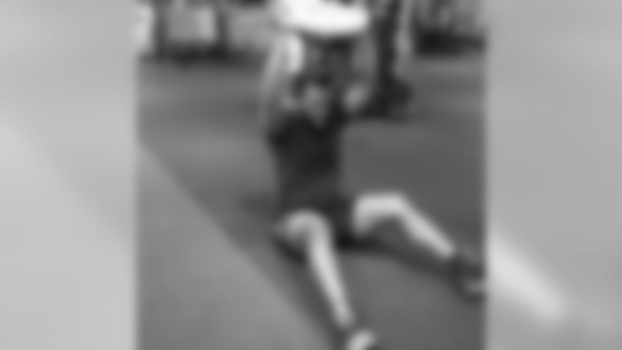 michaeloher [Michael Oher]: Ab work!!