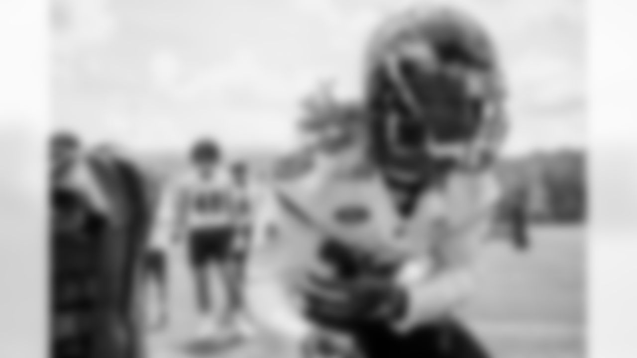 LB Josh Bynes