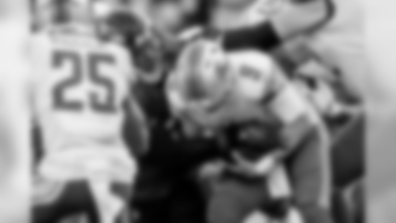 OLB Terrell Suggs
