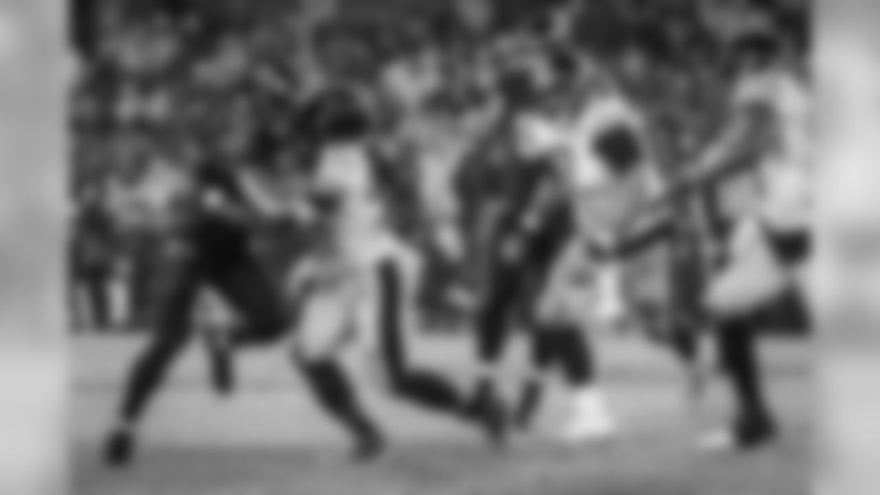 RB Justice Hill