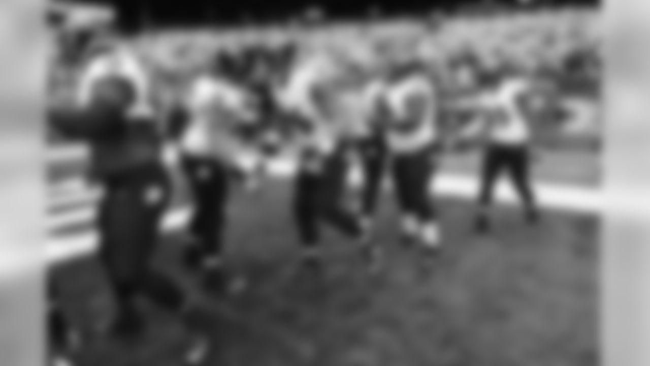 mpierce_78 [Michael Pierce]: Monday Night Football With The Squad... It Gets No Better #RavensFlock #PlayLikeARaven #MNF #RavensNation