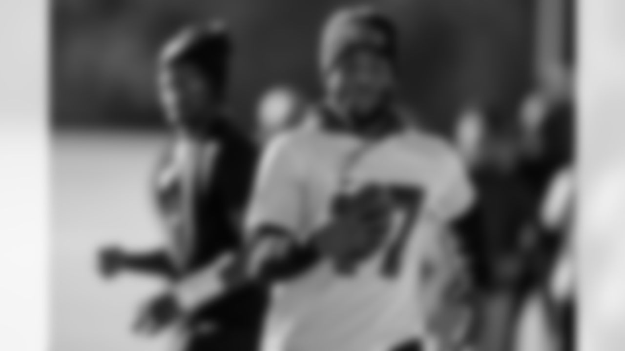 RB Le'Veon Ball