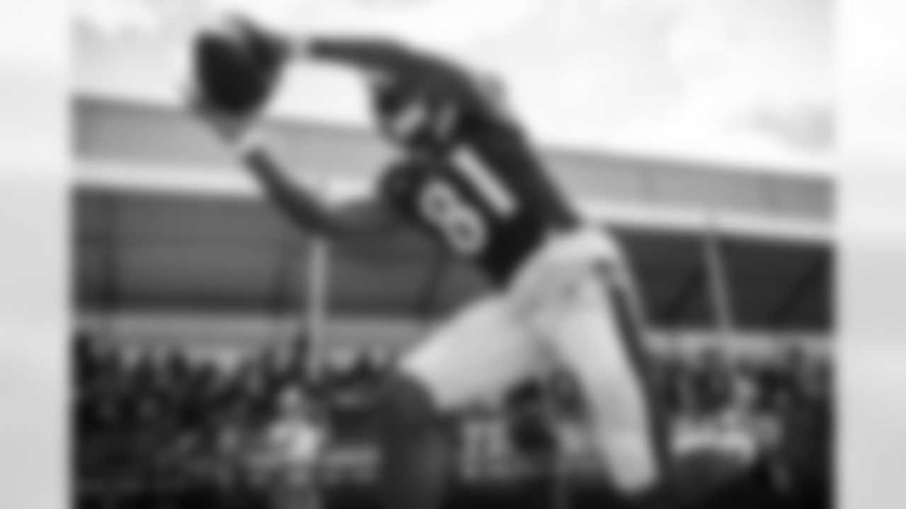 WR Tarik Black
Black made a couple long grabs against the Commanders secondary, despite tight coverage.