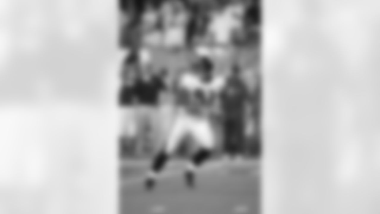 DT Dwan Edwards
2004 Draft - Round 2, Pick 51