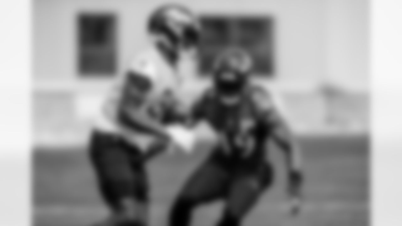 LB Chris Board